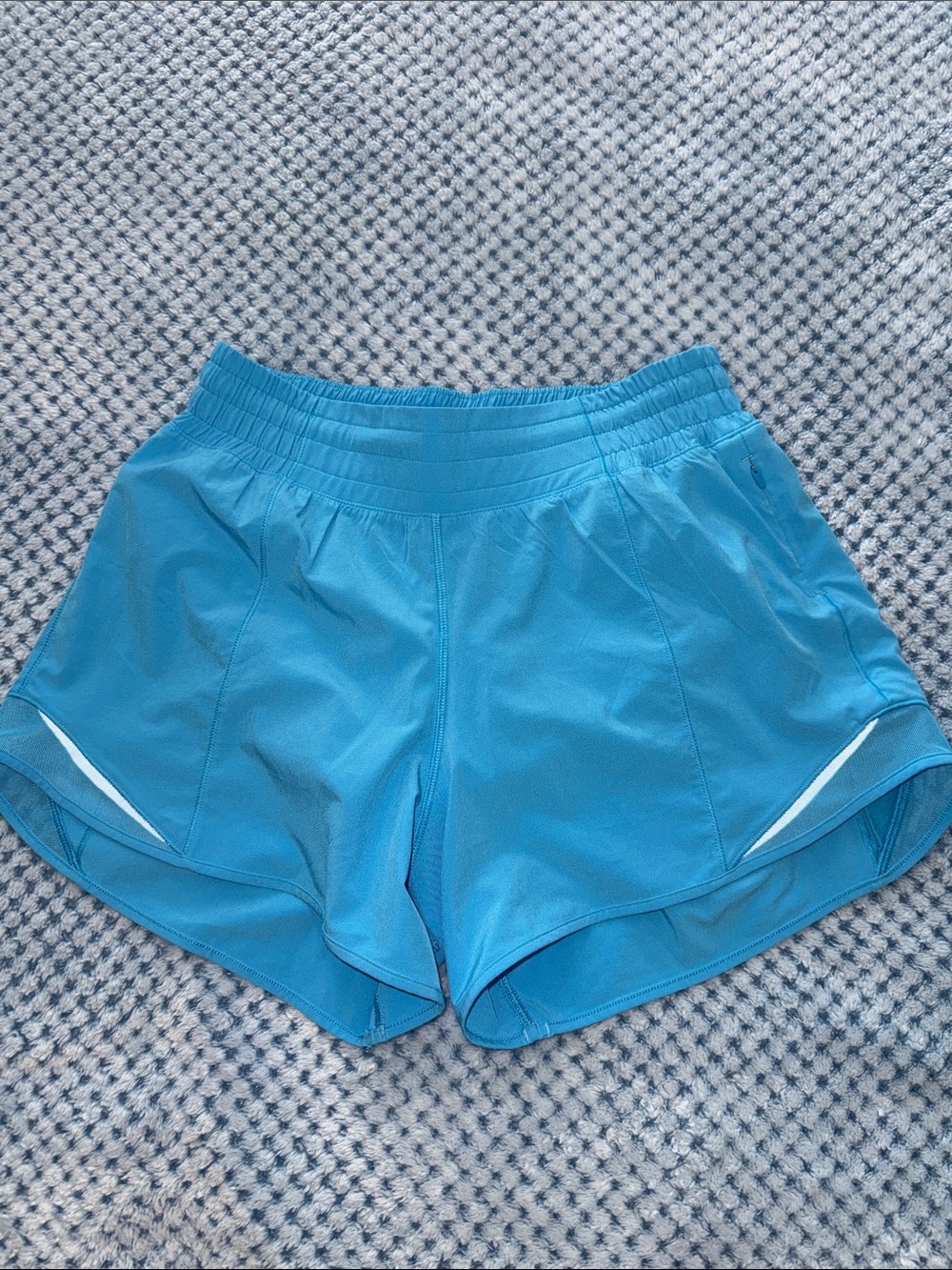 Lululemon 4 inch hotty hot shorts